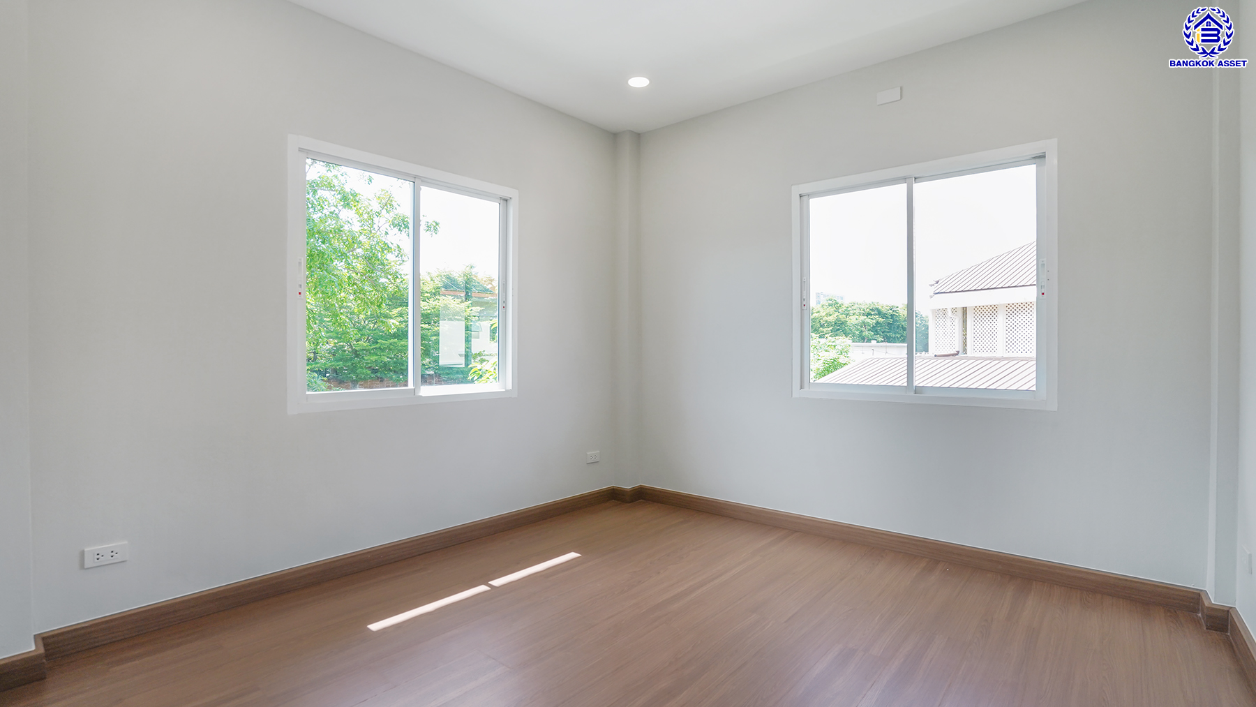 บ้านมือสองตกแต่งใหม่จาก Property Perfect โครงการ เพอร์เฟคเพลส พระราม5-ราชพฤกษ์ เนื้อที่ 68 ตร.ว. พื้นที่ใช้สอย 230.87 ตร.ม. ฟังก์ชัน 4 ห้องนอน 3 ห้องน้ำ 2 ที่จอดรถ พร้อม Facility ภายในโครงการครบครัน บนทำเลติดถนน ตอบโจทย์ทุกการใช้ชีวิตใจกลาง Community ชั้นนำมากมาย