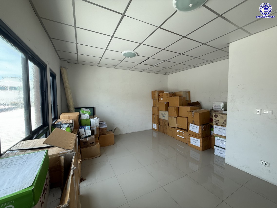 โรงงานมือสองสมุทรปราการ โครงการ ทรัพย์ทวี โฮมแฟคทอรี่3 สุขสวัสดิ์ เนื้อที่ 317.30 ตร.ว. พื้นที่ใช้สอย 1000 ตร.ม. จอดรถได้ 10 คัน บนทำเลเดินทางสะดวก เชื่อมต่อถนนสุขสวัสดิ์ ถนนกาญจณาภิเษก ใกล้โรบินสัน สมุทรปราการ และจุดขึ้นทางด่วน "สุขสวัสดิ์"