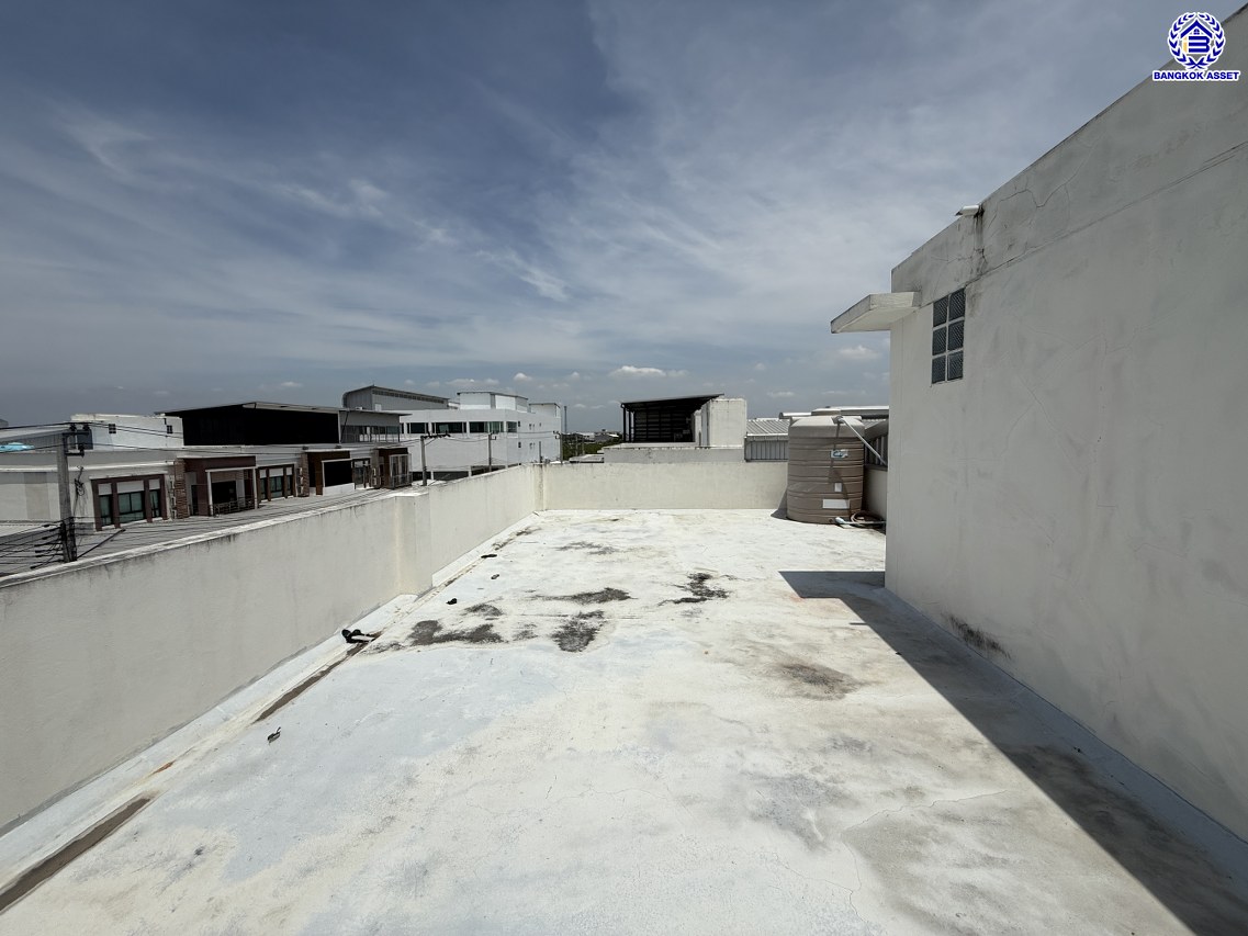 โรงงานมือสองสมุทรปราการ โครงการ ทรัพย์ทวี โฮมแฟคทอรี่3 สุขสวัสดิ์ เนื้อที่ 317.30 ตร.ว. พื้นที่ใช้สอย 1000 ตร.ม. จอดรถได้ 10 คัน บนทำเลเดินทางสะดวก เชื่อมต่อถนนสุขสวัสดิ์ ถนนกาญจณาภิเษก ใกล้โรบินสัน สมุทรปราการ และจุดขึ้นทางด่วน "สุขสวัสดิ์"