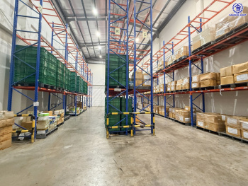 โรงงานมือสองสมุทรปราการ โครงการ ทรัพย์ทวี โฮมแฟคทอรี่3 สุขสวัสดิ์ เนื้อที่ 317.30 ตร.ว. พื้นที่ใช้สอย 1000 ตร.ม. จอดรถได้ 10 คัน บนทำเลเดินทางสะดวก เชื่อมต่อถนนสุขสวัสดิ์ ถนนกาญจณาภิเษก ใกล้โรบินสัน สมุทรปราการ และจุดขึ้นทางด่วน "สุขสวัสดิ์"