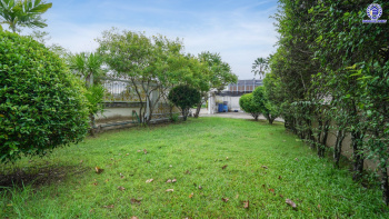 บ้านเดี่ยวมือสองกรุงเทพฯ 3 ชั้น โครงการ กฤษดานคร20 ปิ่นเกล้า หน้าบ้านไม่ชนใครพร้อมวิวเลค บนเนื้อที่ 201 ตร.ว. พื้นที่ใช้สอย 800 ตร.ม. พร้อมฟังก์ชันจัดเต็ม 7 ห้องนอน 8 ห้องน้ำ 1 ห้องแม่บ้าน จอดรถได้ถึง 6 คัน บนทำเลเชื่อมต่อเมืองอย่างรวดเร็ว ใกล้ทางคู่ขนานลอยฟ้าบรมราชชนนี ม.มหิดล เซ็นทรัลปิ่นเกล้า และตลาดสดธนบุรี