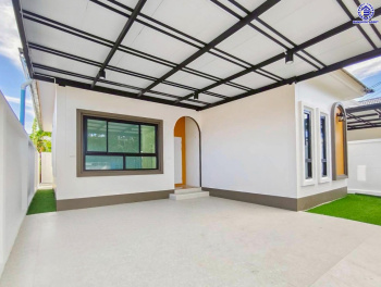 บ้านแฝดมือสองนนทบุรี โครงการ มิตรประชา ติวานนท์ เนื้อที่ 40 ตร.ว. พื้นที่ใช้สอย 100 ตร.ม. ฟังก์ชัน 3 ห้องนอน 2 ห้องน้ำ 2 ที่จอดรถ ตกแต่งใหม่พร้อมเข้าอยู่ บนทำเลดี เชื่อมต่อถนนติวานนท์ ถนนศรีสมาน ถนนเลี่ยงเมือง-ปากเกร็ด ถนนสรงประภา และจุดขึ้นทางด่วน "ศรีรัช" จองเลย!