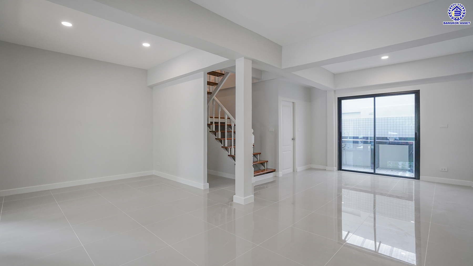 บ้านมือสองตกแต่งใหม่ใจกลางเมือง! โครงการ บ้านสวนทิปโก้ ประชาชื่น (ใกล้แยกประชานุกูล) เนื้อที่ 22.3 ตร.ว. 127.38 ตร.ม. พร้อมฟังก์ชัน 3 ห้องนอน 2 ห้องน้ำ จอดรถได้ 2 คัน บนทำเลศักยภาพ ใกล้รถไฟฟ้าสายสีม่วง "สถานีวงศ์สว่าง" และจุดขึ้นทางด่วน "ประชานุกูล" เพียง 5 นาที...