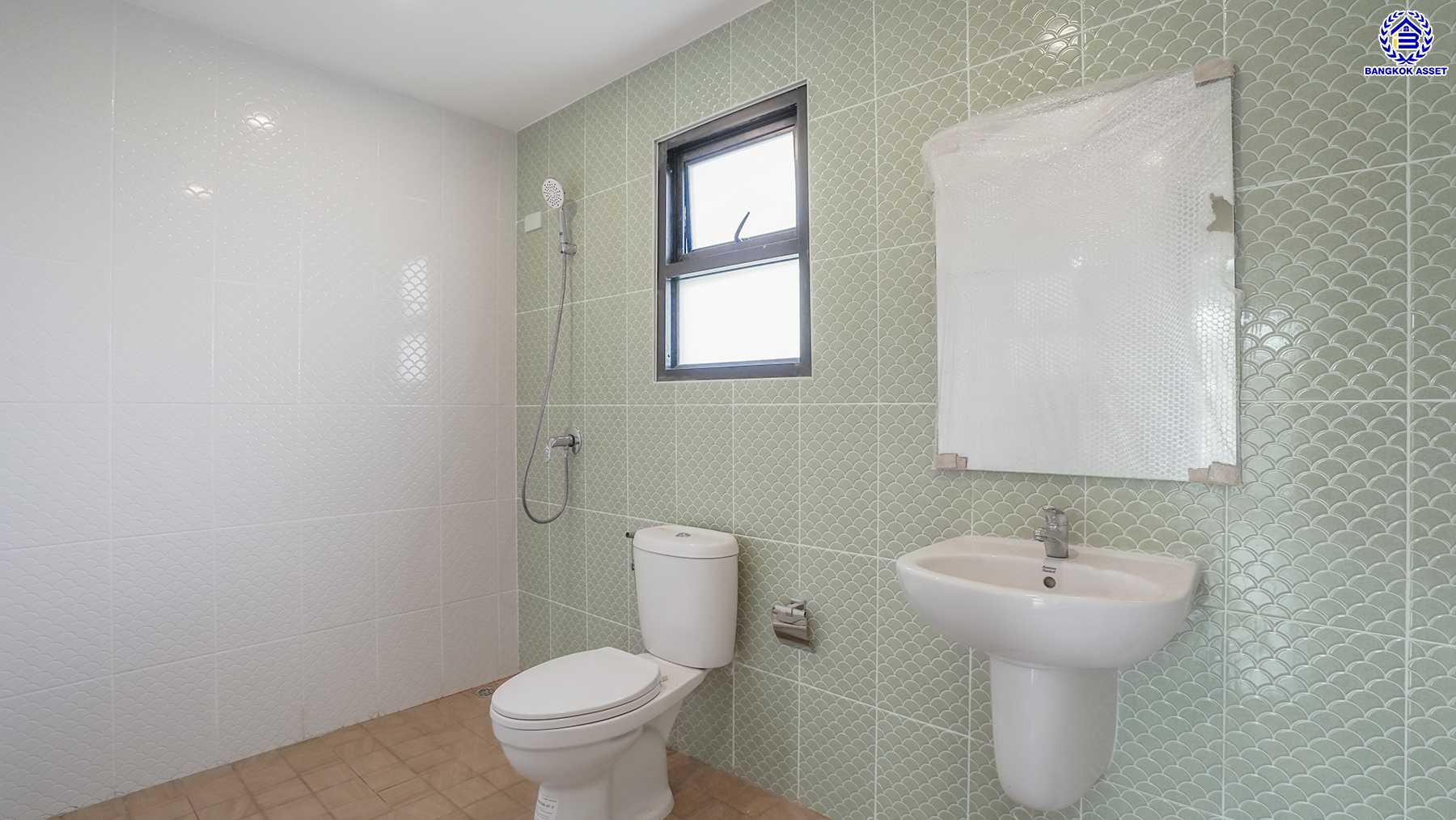 บ้านมือสองตกแต่งใหม่ใจกลางเมือง! โครงการ บ้านสวนทิปโก้ ประชาชื่น (ใกล้แยกประชานุกูล) เนื้อที่ 22.3 ตร.ว. 127.38 ตร.ม. พร้อมฟังก์ชัน 3 ห้องนอน 2 ห้องน้ำ จอดรถได้ 2 คัน บนทำเลศักยภาพ ใกล้รถไฟฟ้าสายสีม่วง "สถานีวงศ์สว่าง" และจุดขึ้นทางด่วน "ประชานุกูล" เพียง 5 นาที...