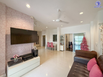 บ้านเดี่ยวมือสองนนทบุรี โครงการ เดอะซิตี้ รัตนาธิเบศร์-แคราย หลังมุม เนื้อที่ 84.40 ตร.ว. พื้นที่ใช้สอย 180 ตร.ม.ฟังก์ชัน 4 ห้องนอน 3 ห้องน้ำ จอดรถได้ถึง 10 คัน บนทำเลศักยภาพ ติดถนนรัตนาธิเบศร์ เชื่อมต่อถนนงามวงศ์วาน, ถนนติวานนท์ และ ใกล้รถไฟฟ้าสายสีม่วง "สถานีสะพานพระนั่งเกล้า"