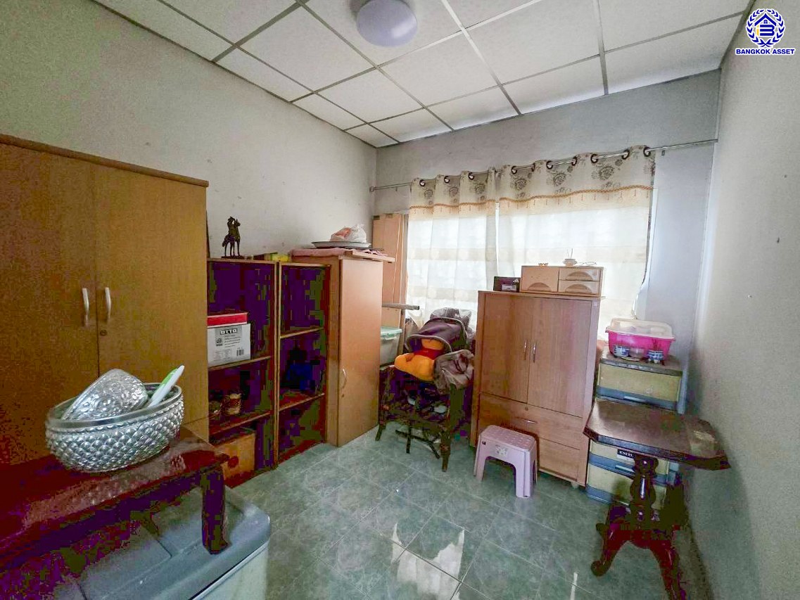 ทาวน์เฮ้าส์มือสองนนทบุรี โครงการ เอเชียโฮมทาวน์1 บางกรวย-ไทรน้อย เนื้อที่ 16 ตร.ว. พื้นที่ใช้สอย 64 ตร.ม. ฟังก์ชัน 2 ห้องนอน 2 ห้องน้ำ 1 ที่จอดรถ บ้านสภาพดี บนทำเลแห่งการเดินทาง เชื่อมต่อถนนกาญจนาภิเษก, ถนนรัตนาธิเบศร์ และจุดขึ้นมอเตอร์เวย์ M81 "บางใหญ่-กาญจนบุรี" จองเลย!