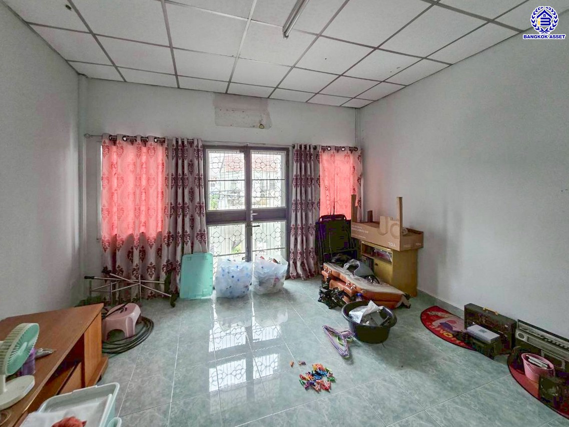 ทาวน์เฮ้าส์มือสองนนทบุรี โครงการ เอเชียโฮมทาวน์1 บางกรวย-ไทรน้อย เนื้อที่ 16 ตร.ว. พื้นที่ใช้สอย 64 ตร.ม. ฟังก์ชัน 2 ห้องนอน 2 ห้องน้ำ 1 ที่จอดรถ บ้านสภาพดี บนทำเลแห่งการเดินทาง เชื่อมต่อถนนกาญจนาภิเษก, ถนนรัตนาธิเบศร์ และจุดขึ้นมอเตอร์เวย์ M81 "บางใหญ่-กาญจนบุรี" จองเลย!