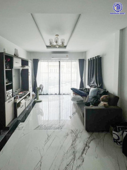 บ้านเดี่ยวมือสองนนทบุรี โครงการ ดิโอเรียลเทลเฮ้าส์ บางกรวย-ไทรน้อย เนื้อที่ 115 ตร.ว. พื้นที่ใช้สอย 234 ตร.ม. ฟังก์ชัน 5 ห้องนอน 3 ห้องน้ำ 2 ที่จอดรถ บ้านสวยพร้อมเข้าอยู่ บนทำเลดี เชื่อมต่อถนนกาญจนาภิเษก, ถนนรัตนาธิเบศร์ ใกล้รถไฟฟ้าสายสีม่วง "สถานีคลองบางไผ่"