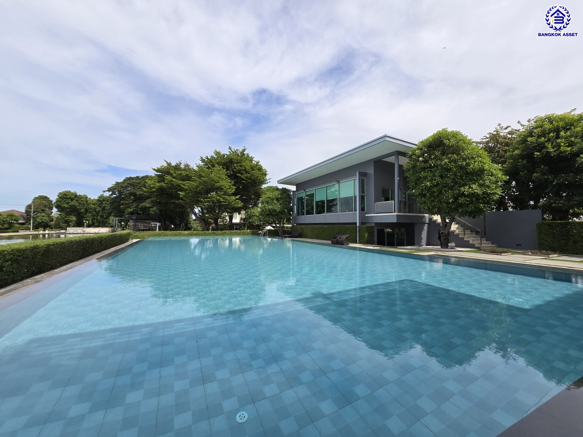 บ้านเดี่ยวมือสอง โครงการ พฤกษ์ลดา ปิ่นเกล้า-สาย5 จากแบรนด์ L&H เนื้อที่ 50 ตร.ว. พื้นที่ใช้สอย 119 ตร.ม. ฟังก์ชั่น 3 ห้องนอน 2 ห้องน้ำ 2 ที่จอดรถ บ้านสวยสภาพดี พร้อมแถมฟรี! เครื่องปรับอากาศ 3 เครื่อง บนทำเลเชื่อมต่อถนนบรมราชชนนี, ถนนปิ่นเกล้า-นครชัยศรี, ถนนพุทธมณฑลสาย5 ใกล้เซ็นทรัลศาลายา จองเลย!