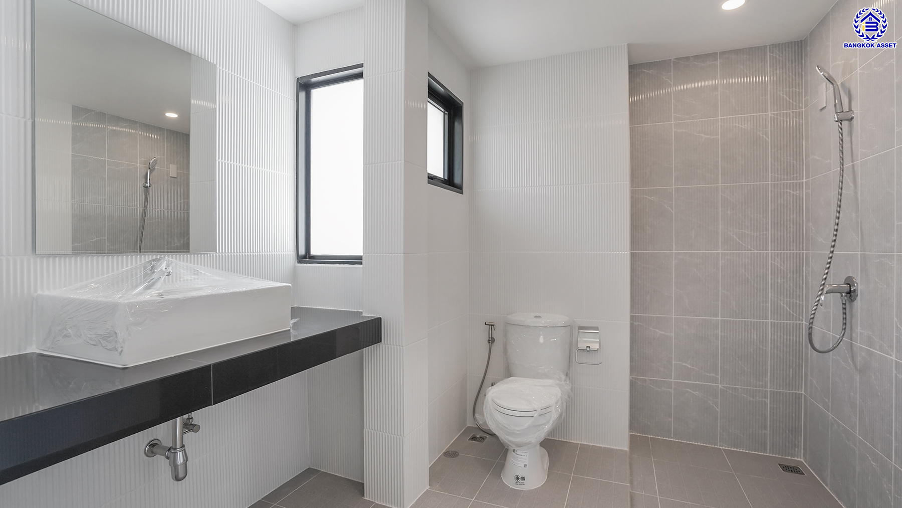 บ้านมือสองตกแต่งใหม่ คุณภาพแบรนด์ LH โครงการ ชลลดา บางบัวทอง ฟังก์ชันจัดเต็ม 4 ห้องนอน 3 ห้องน้ำ จอดรถได้ 2 คัน บนเนื้อที่ 100 ตร.ว. พื้นที่ใช้สอย 277.67 ตร.ม. พร้อม Facilities ครบ บนทำเลคุณภาพ เชื่อมต่อได้หลายเส้นทาง ใกล้เซ็นทรัลเวสต์เกต และรถไฟฟ้าสายสีม่วง "สถานีบางพลู"