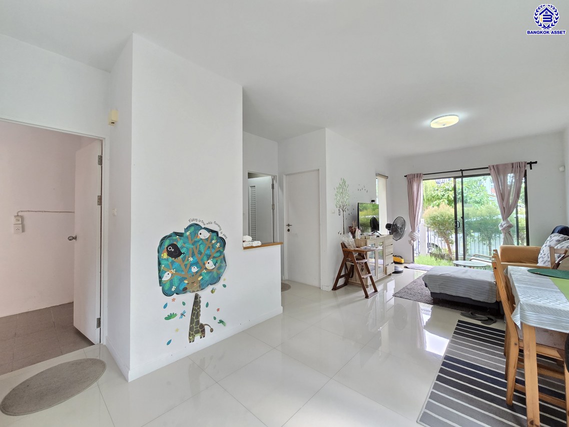 ทาวน์เฮ้าส์มือสองนนทบุรี โครงการ โมดิวิลล่า ชัยพฤกษ์ ฟังก์ชัน 3 ห้องนอน 2 ห้องน้ำ 1 ที่จอดรถ เนื้อที่ 24.50 ตร.ว. พื้นที่ใช้สอย 100 ตร.ม. ใกล้ Community Mall ที่ครบครัน เดินทางสะดวก เชื่อมต่อถนนบางกรวย-ไทรน้อย ถนนราชพฤกษ์ ถนนกาญจนาภิเษก ใกล้รถไฟฟ้าสายสีม่วง "สถานีบางพลู" และจุดขึ้นทางด่วน "ศรีรัช"