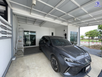 ทาวน์เฮ้าส์มือสอง โครงการ เดอะคอนเนค บางนา-วงแหวน ฟังก์ชัน 3 ห้องนอน 3 ห้องน้ำ 2 ที่จอดรถ เนื้อที่ 31.20 ตร.ว. พื้นที่ใช้สอย 133 ตร.ม.  บ้านสวยสภาพดี แถมฟรี! เครื่องปรับอากาศ เครื่องทำน้ำอุ่น เครื่องดูดควัน พร้อมเข้าอยู่  บนทำเลเดินทางสะดวก เชื่อมต่อถนนลาดกระบัง ถนนกิ่งแก้ว ถนนวงแหวนรอบนอก(ตะวันออก) และ ใกล้จุดขึ้นทางด่วน "ทางหลวงพิเศษหมายเลข9"