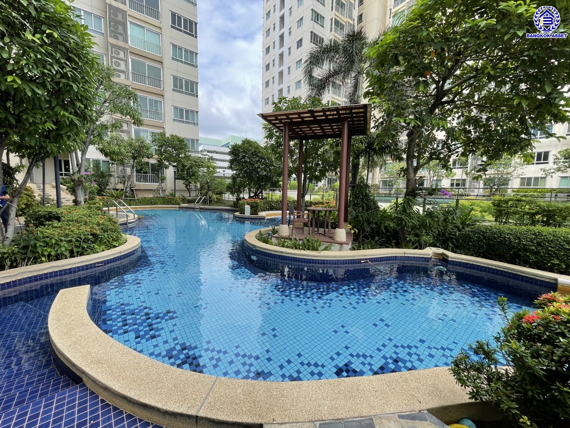 คอนโดมิเนียมมือสองกรุงเทพมหานคร โครงการ เซ็นทริค ซีน รัชวิภา พื้นที่ใช้สอย 70.40 ตร.ม. ฟังก์ชัน 2 ห้องนอน 2 ห้องน้ำ พร้อมของแถมอีกหลายรายการ ทำเลดีเชื่อมต่อถนนกรุงเทพ-นนทบุรี, ถนนวงศ์สว่าง, ถนนนครอินทร์ ติดใกล้รถไฟฟ้าสายสีม่วง "สถานีวงศ์สว่าง" ใกล้จุดขึ้นทางด่วน "ศรีรัช"