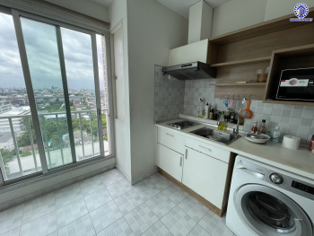 คอนโดมิเนียมมือสองกรุงเทพมหานคร โครงการ เซ็นทริค ซีน รัชวิภา พื้นที่ใช้สอย 70.40 ตร.ม. ฟังก์ชัน 2 ห้องนอน 2 ห้องน้ำ พร้อมของแถมอีกหลายรายการ ทำเลดีเชื่อมต่อถนนกรุงเทพ-นนทบุรี, ถนนวงศ์สว่าง, ถนนนครอินทร์ ติดใกล้รถไฟฟ้าสายสีม่วง "สถานีวงศ์สว่าง" ใกล้จุดขึ้นทางด่วน "ศรีรัช"