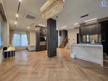 บ้านแฝดมือสองนนทบุรี โครงการ เวนิว เวสต์เกต กาญจนาภิเษก หลังมุม เนื้อที่ 38.20 ตร.ว. พื้นที่ใช้สอย 170 ตร.ม. ฟังก์ชัน 3 ห้องนอน 3 ห้องน้ำ 2 ที่จอดรถ แถมฟรี! เครื่องปรับอากาศ และ เครื่องทำนำอุ่น ทำเลเดินทางสะดวก เชื่อมต่อถนนกาญจนาภิเษก ถนนคลองถนน ถนนแก้วอินทร์ ใกล้ห้างสรรพสินค้าเซ็นทรัล เวสต์เกต รถไฟฟ้าสายสีม่วง "สถานีตลาดบางใหญ่" และจุดขึ้นมอเตอร์เวย์M81 "บางใหญ่ - กาญจนบุรี"