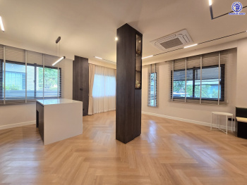 บ้านแฝดมือสองนนทบุรี โครงการ เวนิว เวสต์เกต กาญจนาภิเษก หลังมุม เนื้อที่ 38.20 ตร.ว. พื้นที่ใช้สอย 170 ตร.ม. ฟังก์ชัน 3 ห้องนอน 3 ห้องน้ำ 2 ที่จอดรถ แถมฟรี! เครื่องปรับอากาศ และ เครื่องทำนำอุ่น ทำเลเดินทางสะดวก เชื่อมต่อถนนกาญจนาภิเษก ถนนคลองถนน ถนนแก้วอินทร์ ใกล้ห้างสรรพสินค้าเซ็นทรัล เวสต์เกต รถไฟฟ้าสายสีม่วง "สถานีตลาดบางใหญ่" และจุดขึ้นมอเตอร์เวย์M81 "บางใหญ่ - กาญจนบุรี"