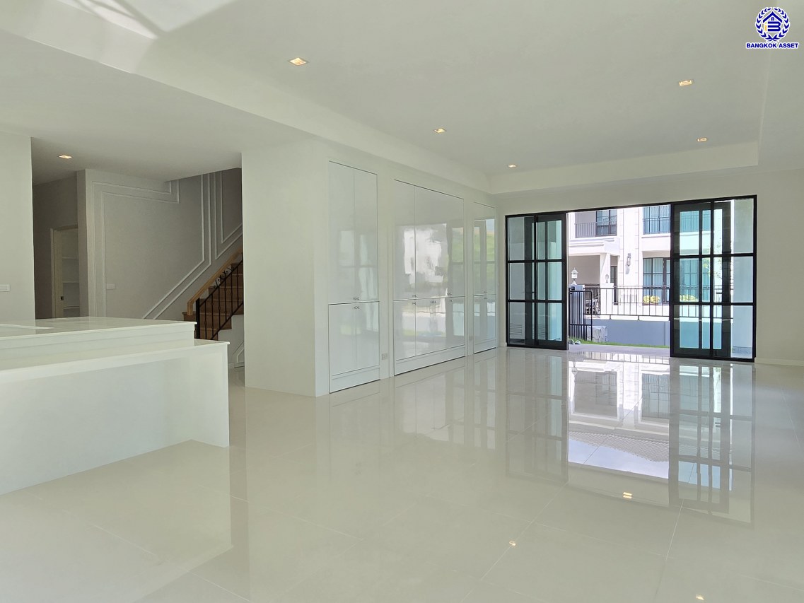 บ้านเดี่ยวมือสอง โครงการ ลัดดารมย์ พุทธมลฑลสาย3 หลังมุม เนื้อที่ 103.20 ตร.ว. พื้นที่ใช้สอย 354 ตร.ม. ฟังก์ชัน 4 ห้องนอน 6 ห้องน้ำ 1 ห้องแม่บ้าน 3 ที่จอดรถ แถมฟรี! เครื่องปรับอากาศ 4 เครื่อง พร้อมเข้าอยู่ได้ทันที โครงการบนทำเลเดินทางสะดวก เชื่อมต่อถนนพุทธมณฑลสาย3 ถนนบรมราชชนนี ถนนวงแหวนกาญจนาภิเษก ใกล้ห้างสรรพสินค้าเซ็นทรัล ศาลายา