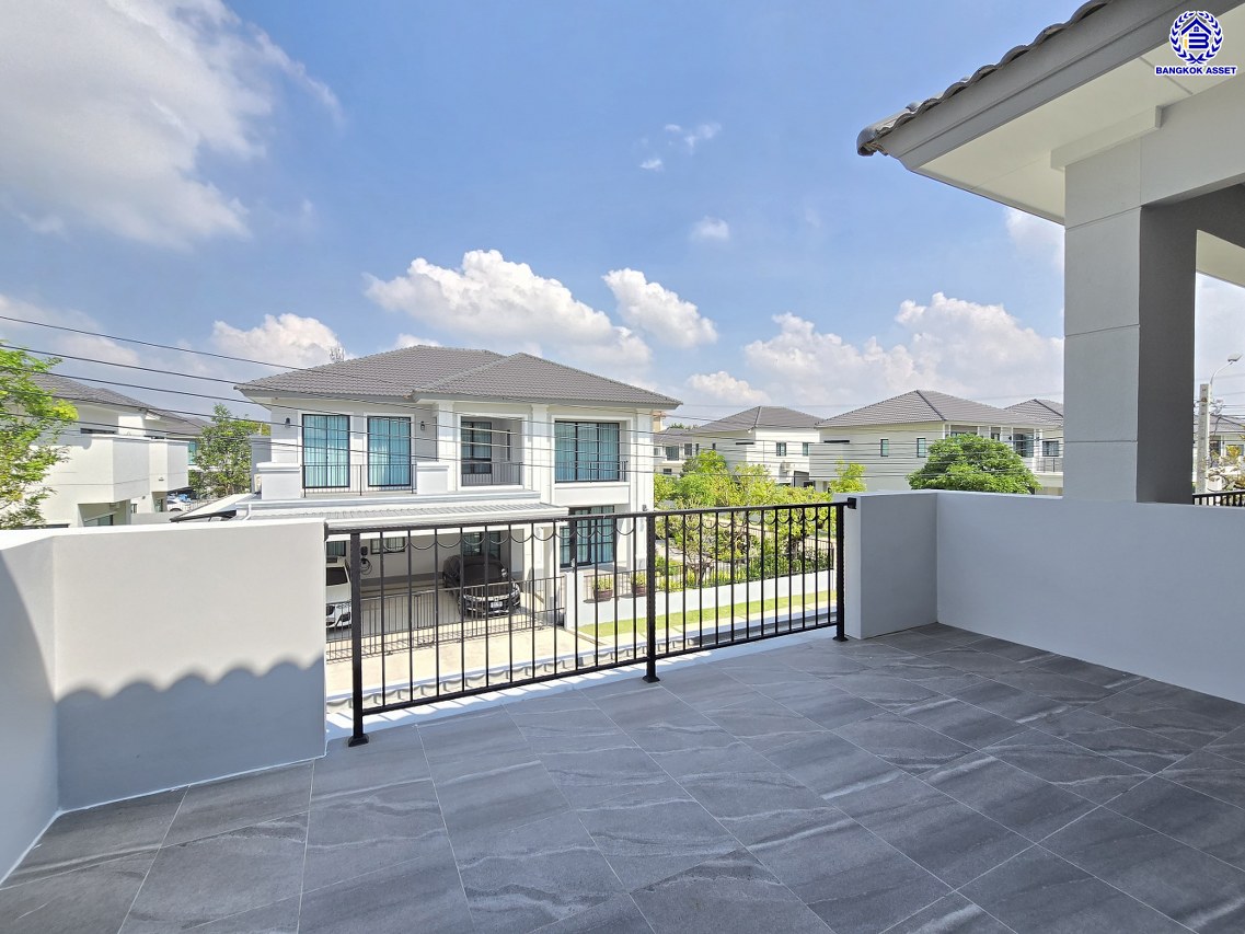 บ้านเดี่ยวมือสอง โครงการ ลัดดารมย์ พุทธมลฑลสาย3 หลังมุม เนื้อที่ 103.20 ตร.ว. พื้นที่ใช้สอย 354 ตร.ม. ฟังก์ชัน 4 ห้องนอน 6 ห้องน้ำ 1 ห้องแม่บ้าน 3 ที่จอดรถ แถมฟรี! เครื่องปรับอากาศ 4 เครื่อง พร้อมเข้าอยู่ได้ทันที โครงการบนทำเลเดินทางสะดวก เชื่อมต่อถนนพุทธมณฑลสาย3 ถนนบรมราชชนนี ถนนวงแหวนกาญจนาภิเษก ใกล้ห้างสรรพสินค้าเซ็นทรัล ศาลายา