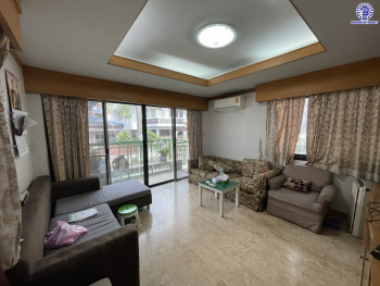 บ้านเดี่ยวมือสอง โครงการ ไทยศิริ ประดิษฐ์มนูธรรม เนื้อที่ 49 ตร.ว. พื้นที่ใช้สอย 300 ตร.ม. ฟังก์ชัน 4 ห้องนอน 4 ห้องน้ำ 1 ห้องแม่บ้าน จอดรถได้ 4 คัน พร้อมของแถมขอหลายรายการเข้าอยู่ได้เลย! ทำเลใจกลางเมือง ถนนลาดพร้าว, ถนนรามคำแหง, ถนนประเสริฐมนูกิจ ใกล้จุดขึ้นทางด่วน "ทางพิเศษฉลองรัช" และเดินทางสะดวกสบาย ใกล้รถไฟฟ้าสายรถไฟฟ้าสายสีเหลือง "สถานีลาดพร้าว83"