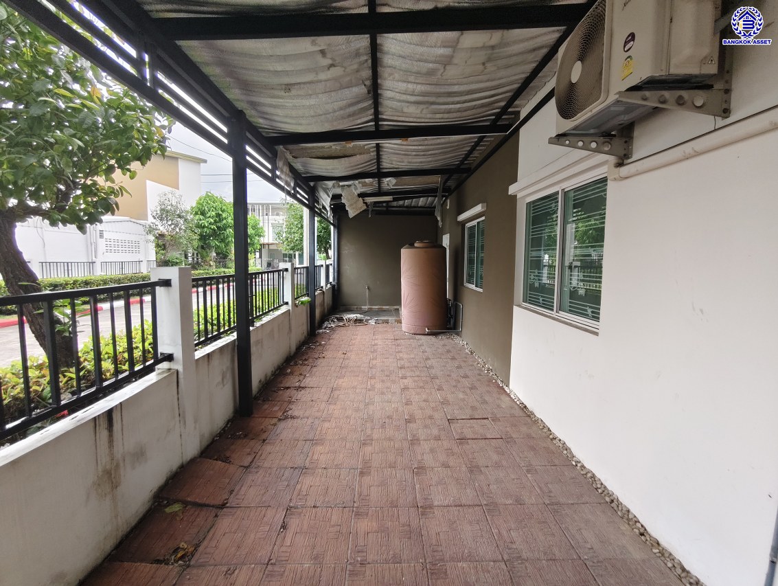 ทาวน์เฮ้าส์มือสองย่านนนทบุรี โครงการ ซิตี้เซนส์ รัตนาธิเบศร์-เลี่ยงเมืองนนท์ หลังมุม เนื้อที่ 30.70 ตร.ว. พื้นที่ใช้สอย 102 ตร.ม. ฟังก์ชัน 3 ห้องนอน 2 ห้องน้ำ  จอดรถได้ 2 คัน พร้อมของแถมอีกหลายรายการ! บนสุดยอดทำเล เชื่อมต่อถนนรัตนาธิเบศร์, ถนนกรุงเทพ-นนทบุรี, ถนนติวานนท์ ใกล้รถไฟฟ้าสายสีม่วง "สถานีแยกนนทบุรี 1" และทางด่วน "งามวงศ์วาน"