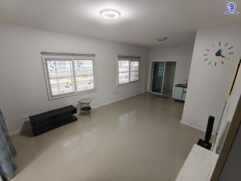 ทาวน์เฮ้าส์มือสองย่านนนทบุรี โครงการ ซิตี้เซนส์ รัตนาธิเบศร์-เลี่ยงเมืองนนท์ หลังมุม เนื้อที่ 30.70 ตร.ว. พื้นที่ใช้สอย 102 ตร.ม. ฟังก์ชัน 3 ห้องนอน 2 ห้องน้ำ  จอดรถได้ 2 คัน พร้อมของแถมอีกหลายรายการ! บนสุดยอดทำเล เชื่อมต่อถนนรัตนาธิเบศร์, ถนนกรุงเทพ-นนทบุรี, ถนนติวานนท์ ใกล้รถไฟฟ้าสายสีม่วง "สถานีแยกนนทบุรี 1" และทางด่วน "งามวงศ์วาน"