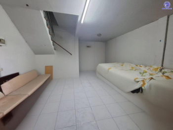 ทาวน์เฮ้าส์มือสองสมุทรปราการ โครงการ มะลิวัลย์ บางเพรียง เนื้อที่ 24.50 ตร.ว. พื้นที่ใช้สอย 72 ตร.ม. ฟังก์ชัน 3 ห้องนอน 2 ห้องน้ำ แถมฟรี! เครื่องปรับอากาศ 1 เครื่อง พร้อมเข้าอยู่ บนทำเลเดินทางสะดวกเชื่อมต่อ ถนนเทพารักษ์, ถนนคลองด่าน-บางพลี และใกล้จุดขึ้นทางด่วน "บูรพาวิถี"