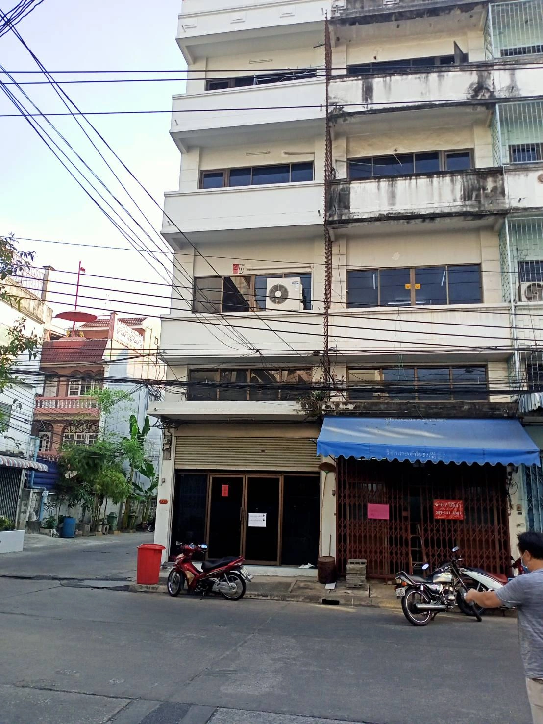 ให้เช่าอาคารพาณิชย์5ชั้น จันทน์32 มีห้องน้ำและห้องนอนทุกชั้น ใกล้สถานีรถไฟฟ้าสุรศักดิ์ เหมาะสำหรับทำธุรกิจหรืออยู่อาศัย