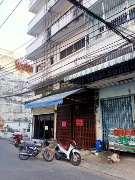 ให้เช่าอาคารพาณิชย์5ชั้น จันทน์32 มีห้องน้ำและห้องนอนทุกชั้น ใกล้สถานีรถไฟฟ้าสุรศักดิ์ เหมาะสำหรับทำธุรกิจหรืออยู่อาศัย