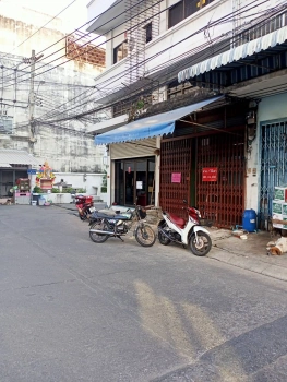 ให้เช่าอาคารพาณิชย์5ชั้น จันทน์32 มีห้องน้ำและห้องนอนทุกชั้น ใกล้สถานีรถไฟฟ้าสุรศักดิ์ เหมาะสำหรับทำธุรกิจหรืออยู่อาศัย