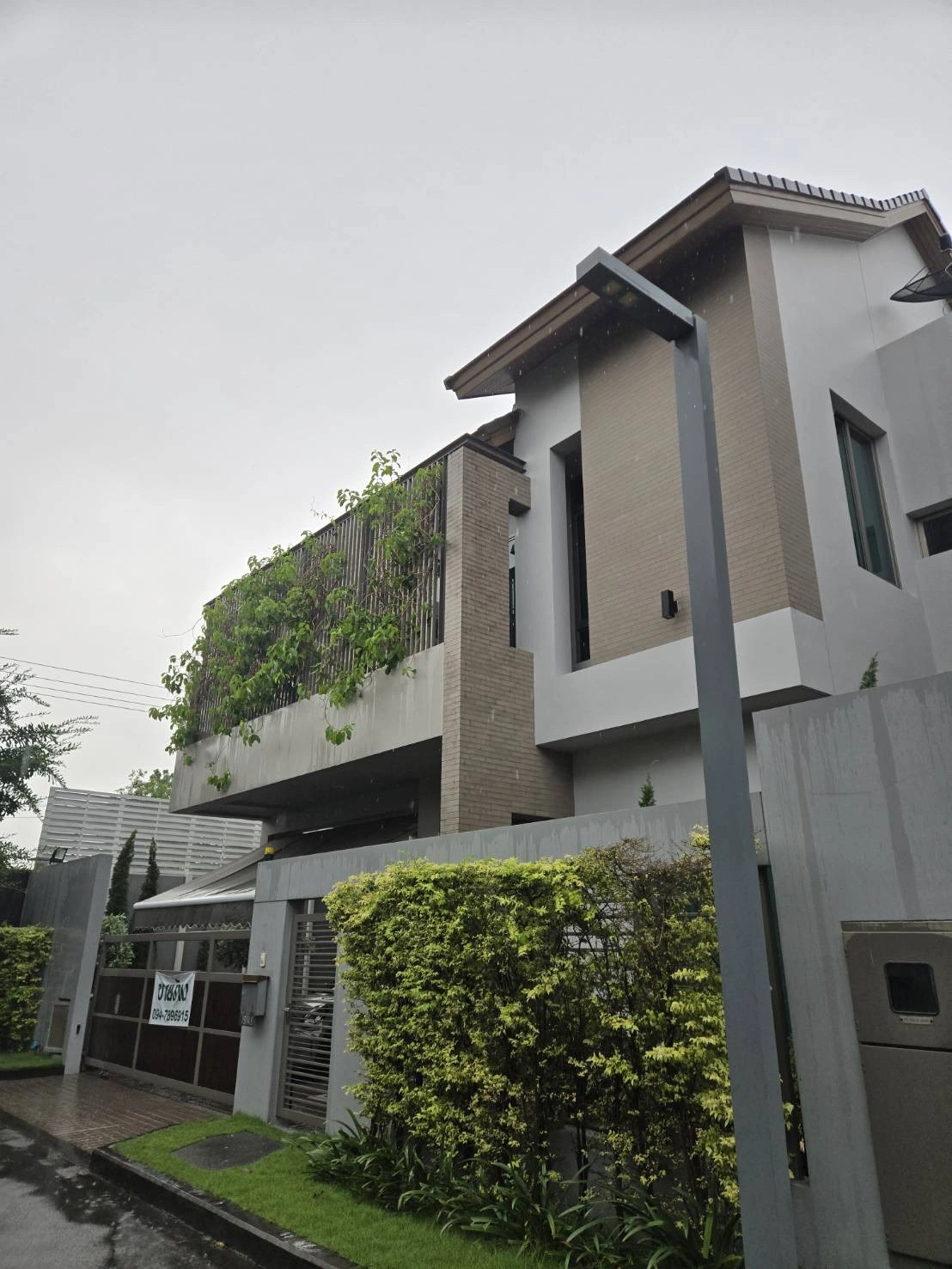 ขายบ้านเดี่ยว 2 ชั้น Private Nirvana Residence North พร้อมอยู่ ใกล้ Central EastVille