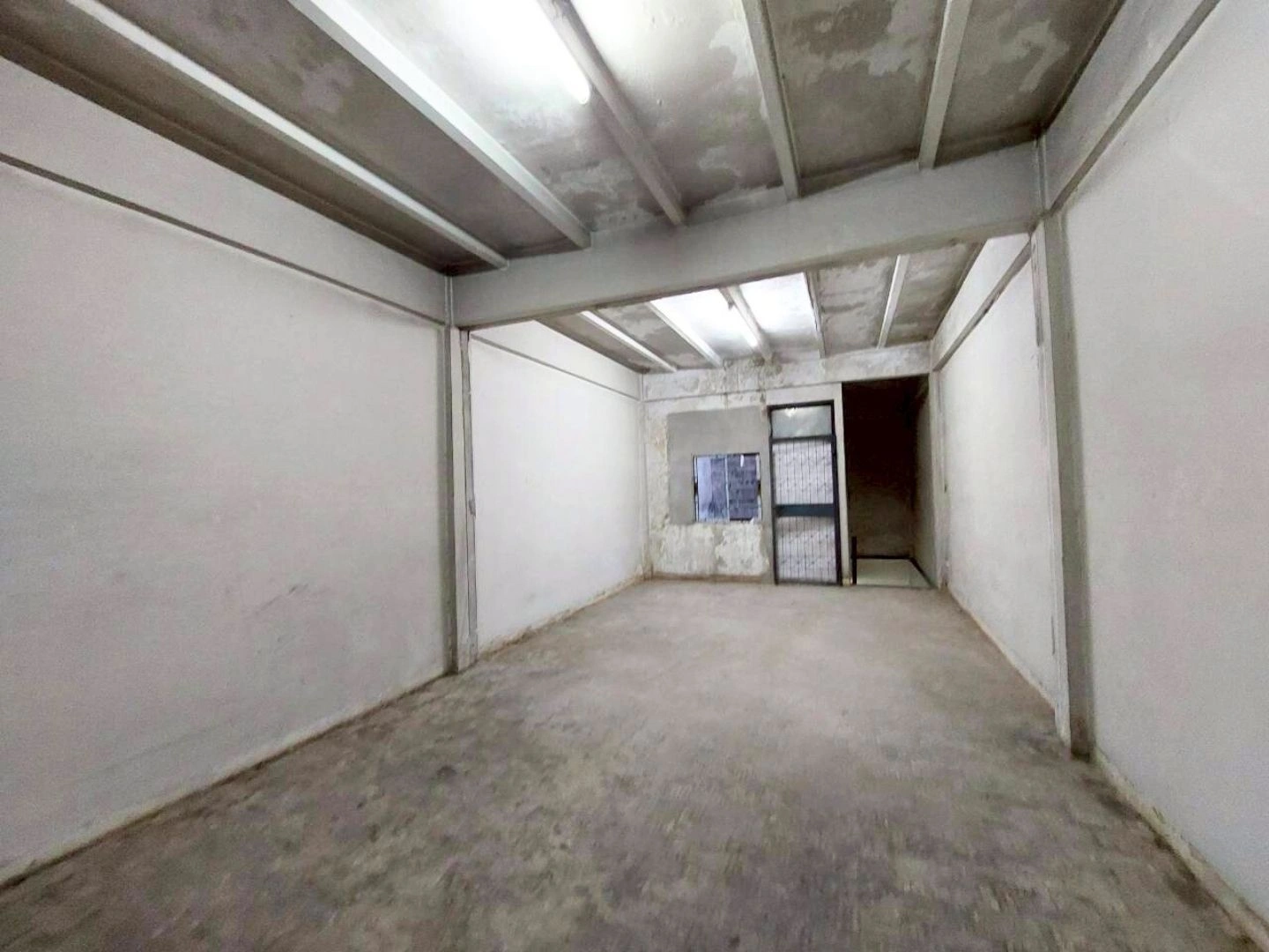 ให้เช่าตึก 2 คูหา (ตีทะลุชั้น 1 และชั้นลอย) หมู่บ้านธนินทร ติดถนนวิภาวดี ใกล้ดอนเมือง ทำเลศักยภาพที่รถสัญจรผ่านตลอดวัน