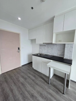 ขายคอนโด Rich Park @ Triple Station ชั้น 30 ใกล้ MRT หัวหมาก ราคา 2.69 ล้าน