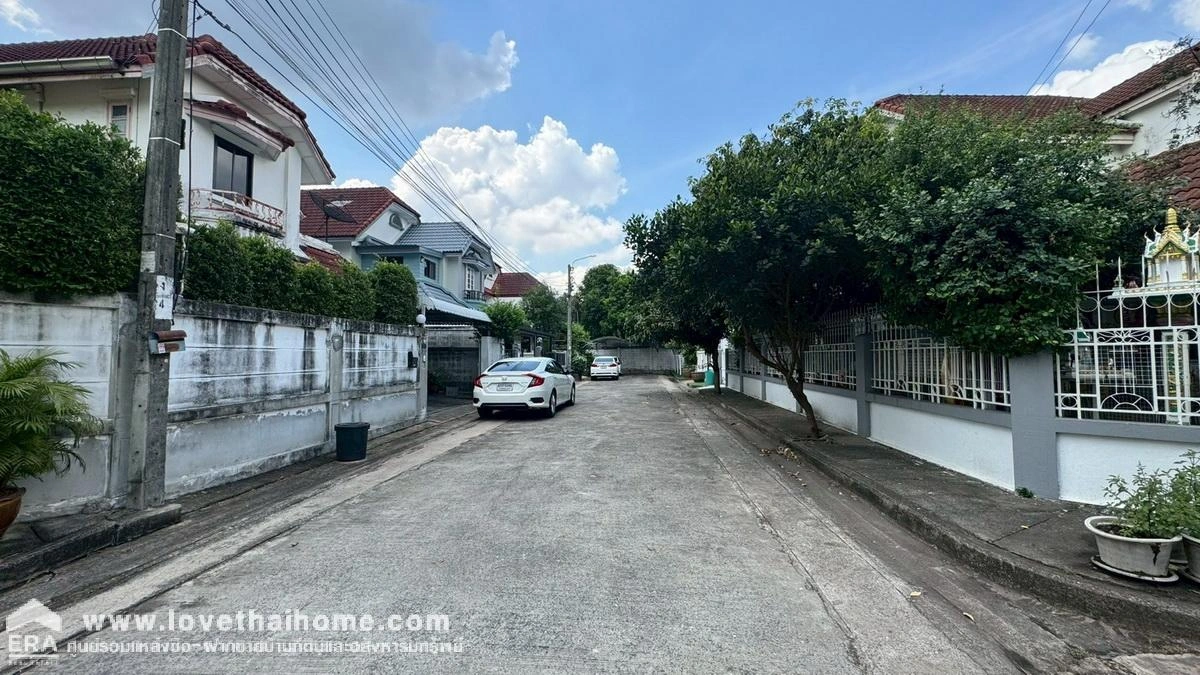 ขายบ้านเดี่ยว 2 ชั้น หมู่บ้านพาร์คเวย์โฮม ถนนราษฎร์พัฒนา ซอย22 พื้นที่ 50.1 ตรว. ราคาถูกที่สุดในโครงการนั้นแล้ว หลังริมพร้อมอยู่