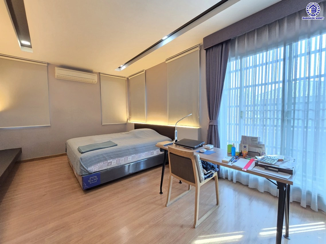 บ้านเดี่ยวมือสองกรุงเทพฯ โครงการ เดอะแพลนท์ เอ็กซ์คลูซีฟ สรงประภา-แจ้งวัฒนะ เนื้อที่ 52.30 ตร.ว. พื้นที่ใช้สอย 150 ตร.ม. ฟังก์ชัน 3 ห้องนอน 3 ห้องน้ำ 2 ที่จอดรถ บนทำเลเชื่อมต่อถนนเลียบคลองประปา, ถนนเชิดวุฒากาศ, ถนนศรีสมาน ใกล้อิมแพคอารีน่า เมืองทอง, ไอทีสแควร์ หลักสี่