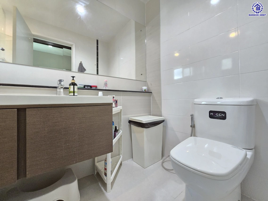 บ้านเดี่ยวมือสองกรุงเทพฯ โครงการ เดอะแพลนท์ เอ็กซ์คลูซีฟ สรงประภา-แจ้งวัฒนะ เนื้อที่ 52.30 ตร.ว. พื้นที่ใช้สอย 150 ตร.ม. ฟังก์ชัน 3 ห้องนอน 3 ห้องน้ำ 2 ที่จอดรถ บนทำเลเชื่อมต่อถนนเลียบคลองประปา, ถนนเชิดวุฒากาศ, ถนนศรีสมาน ใกล้อิมแพคอารีน่า เมืองทอง, ไอทีสแควร์ หลักสี่