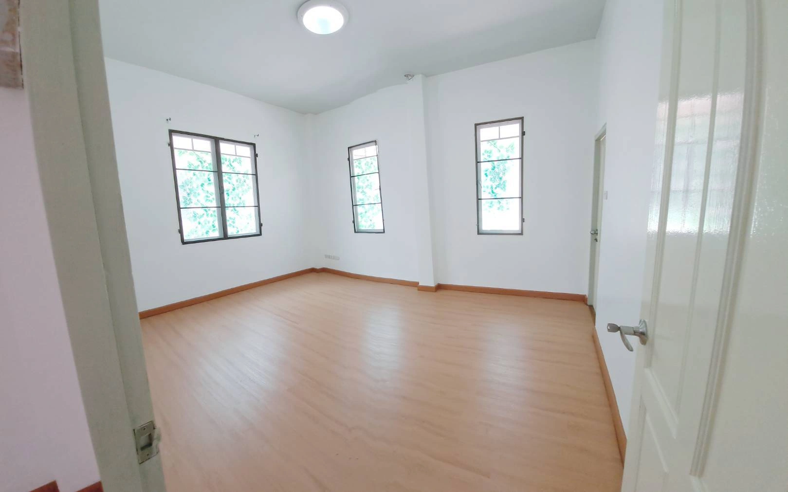 ขายบ้านเดี่ยว 2 ชั้น สินธนา กรีนวิลล์ เฟส 2 นวมินทร์ 50 ทำเลทอง ใกล้เดอะมอลล์บางกะปิ