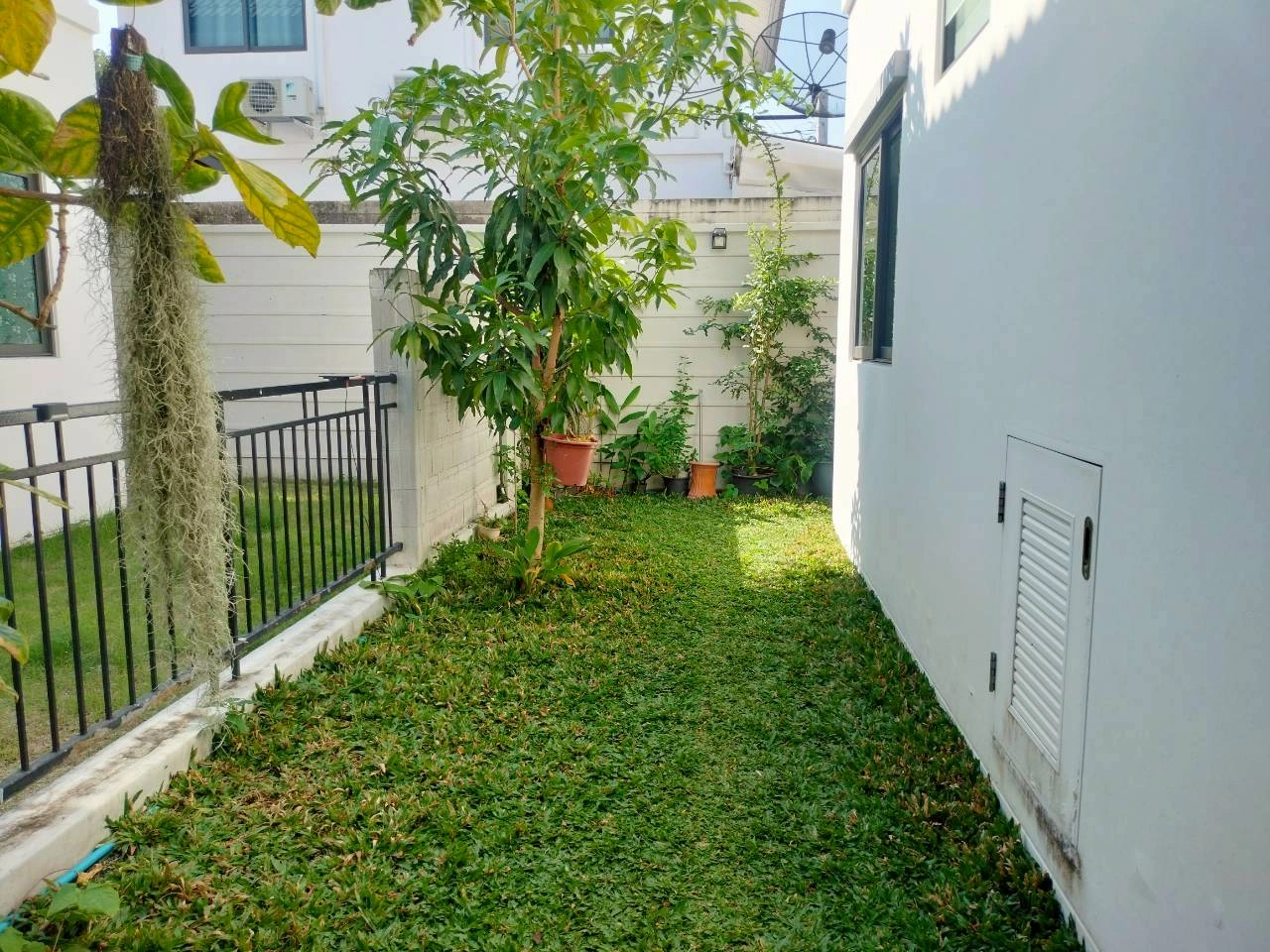 🚩ให้เช่า 🏡บ้านแฝด หลังริม 👉โมดิ วิลล่า บางนา ในบางเสาธง, สมุทรปราการ บ้านสวย พร้อมอยู่👈