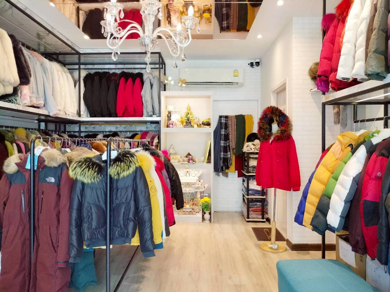 💢🧥ให้เช่า ทาวน์โฮม 3 ชั้น พร้อมกิจการเช่าเสื้อกันหนาว ครบวงจร🥼💢