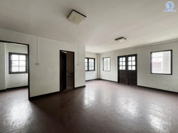 ทาวน์โฮมมือสองนนทบุรี โครงการ พิบูลย์การ์เด้นวิลล์ พิบูลย์สงคราม16 เนื้อที่เกือบ 35.8 ตร.ว. พื้นที่ใช้สอย 200 ตร.ม. ฟังก์ชัน 4 ห้องนอน 5 ห้องน้ำ บนสุดยอดทำเล เชื่อมถนนพิบูลย์สงคราม, ถนนวงศ์สว่าง, ถนนนครอินทร์ และถนนติวานนท์ ใกล้รถไฟฟ้าสายสีม่วง "สถานีแยกติวานนท์" และจุดขึ้นทางด่วน "ศรีรัช-วงแหวนรอบน