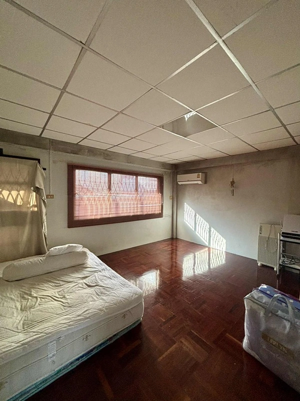 ขายตึกแถว อาคารพาณิชย์ 2 ชั้น 48 ตร.ว. ทำเลทอง ต.เชิงทะเล อ.ถลาง จ.ภูเก็ต โทร 065-8785994 เจ้าของขายเอง-ต่อรองได้