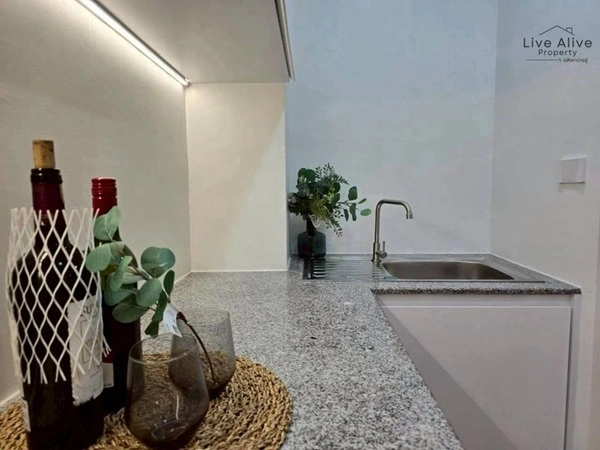 ขายคอนโด The IRIS Rama 9 - Srinakarin ใกล้เดอะมอลล์ รามคำแหง เฟอร์ครบ พร้อมเข้าอยู่ โทร 085-8266936