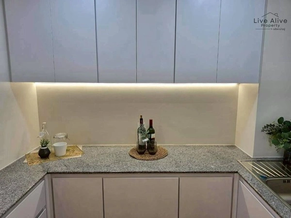 ขายคอนโด The IRIS Rama 9 - Srinakarin ใกล้เดอะมอลล์ รามคำแหง เฟอร์ครบ พร้อมเข้าอยู่ โทร 085-8266936