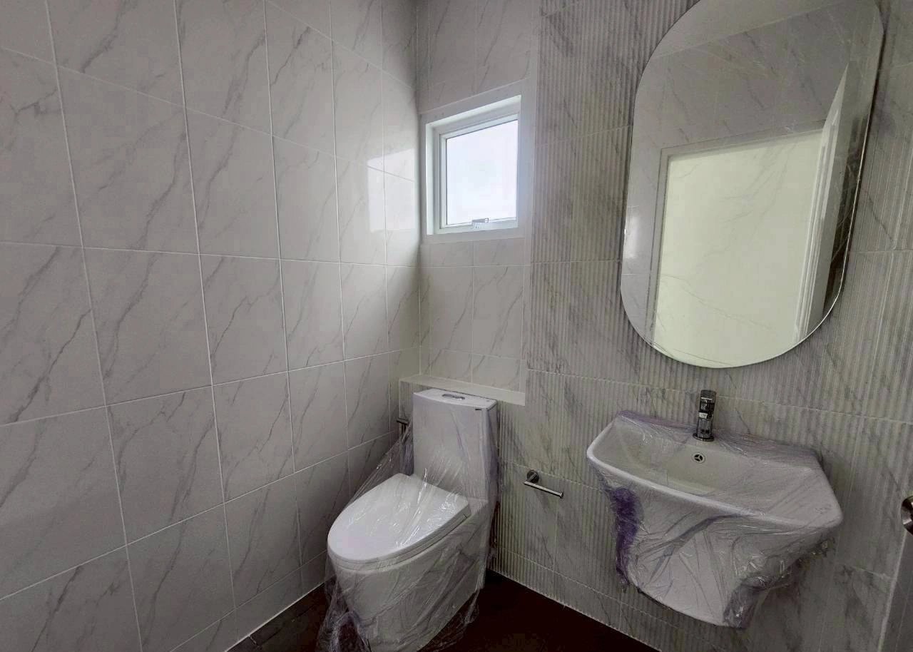 ปริญญดา เกษตร-นวมินทร์ แจ่มจันทร์ (หลังมุม)