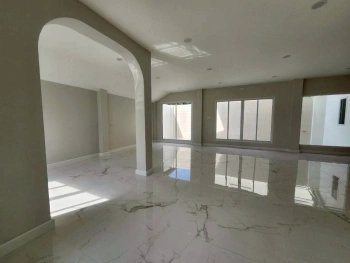 ปริญญดา เกษตร-นวมินทร์ แจ่มจันทร์ (หลังมุม)