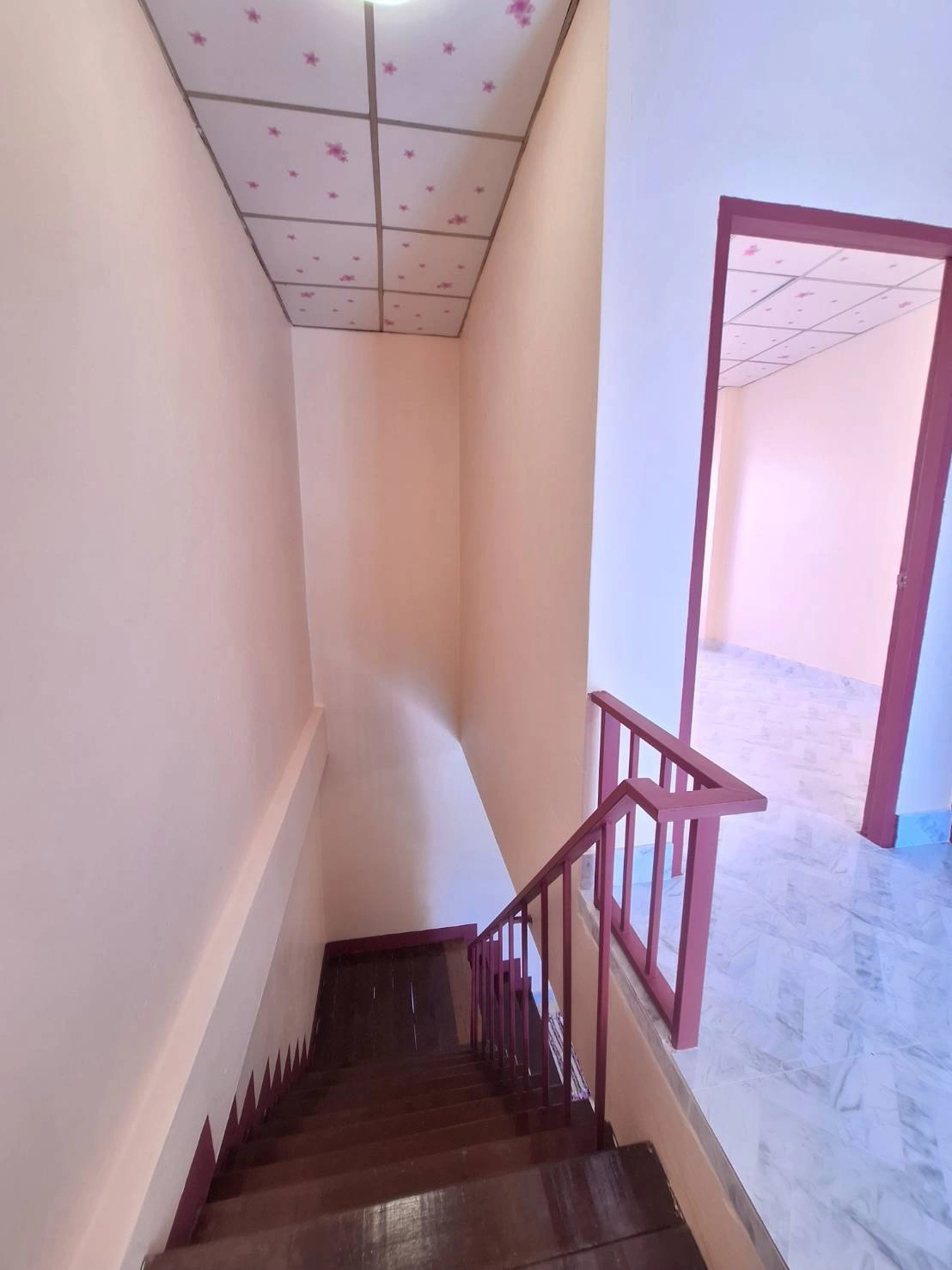 ขายถูก ทาวน์เฮ้าส์ 2 ชั้น ชุมชนประชาสำราญ หนองจอก รีโนเวทใหม่หมดทั้งหลัง