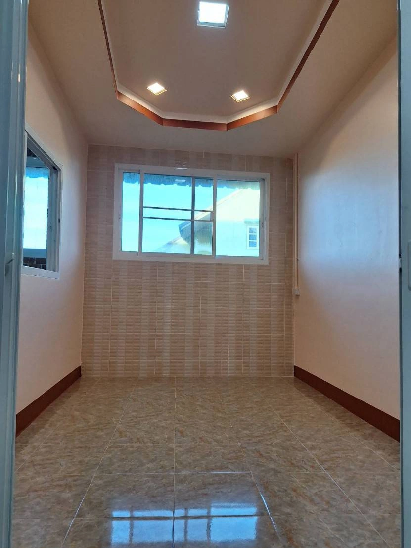 ขายบ้านทาวน์เฮ้าส์ รีโนเวทใหม่ หมู่บ้านบุราพันธ์ หนองจอก