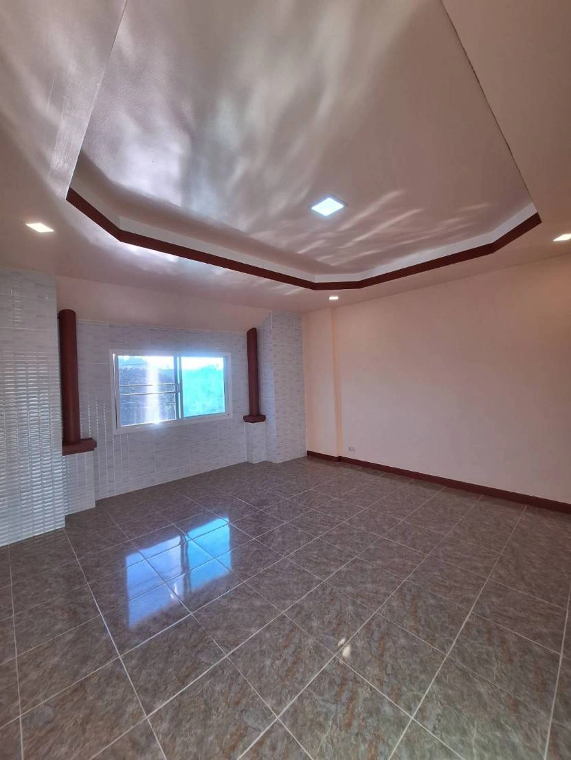 ขายบ้านทาวน์เฮ้าส์ รีโนเวทใหม่ หมู่บ้านบุราพันธ์ หนองจอก