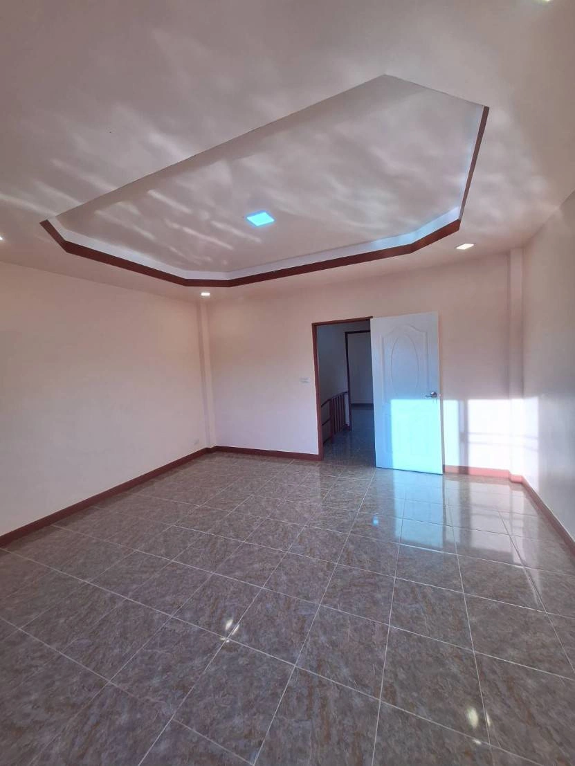 ขายบ้านทาวน์เฮ้าส์ รีโนเวทใหม่ หมู่บ้านบุราพันธ์ หนองจอก