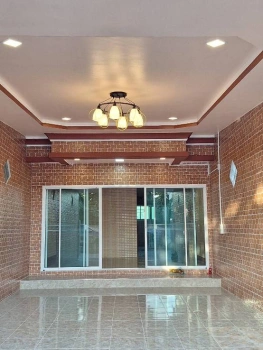 ขายบ้านทาวน์เฮ้าส์ รีโนเวทใหม่ หมู่บ้านบุราพันธ์ หนองจอก