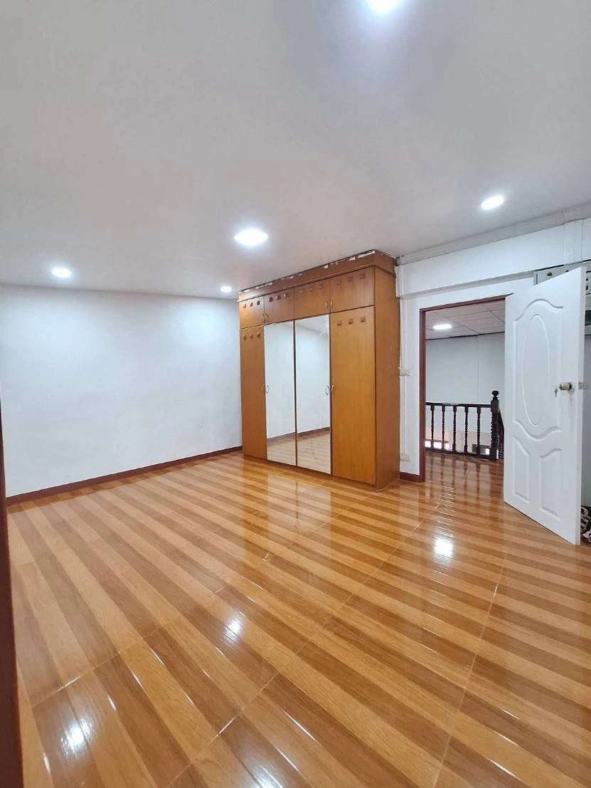 ขายบ้าน หมู่บ้านธันยพฤกษ์ ซอยผดุงพันธ์ 11 หนองจอก  บ้านสวยพร้อมอยู่